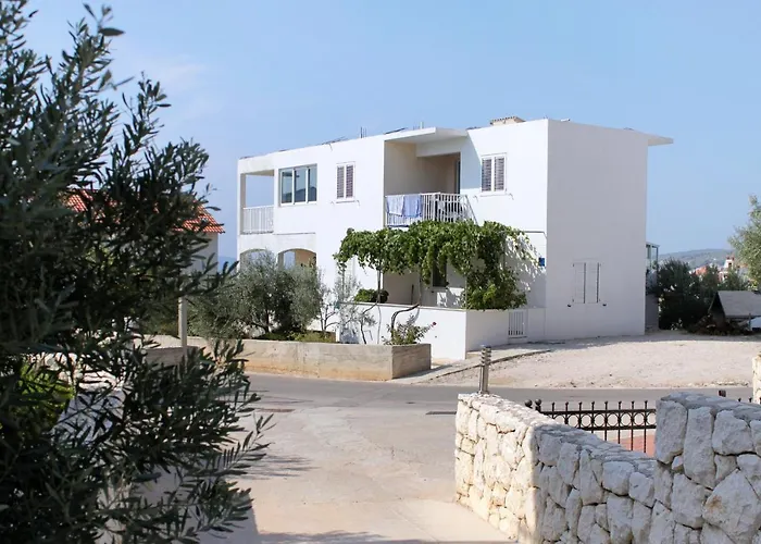 With A Parking Space Hvar - 5701