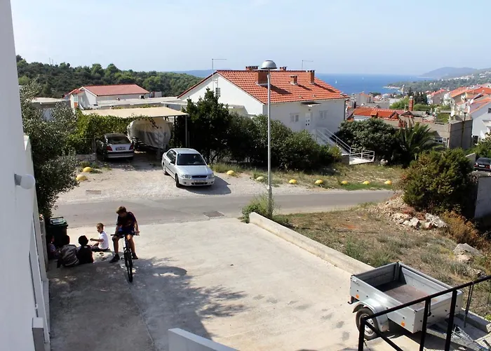 With A Parking Space Hvar - 5701