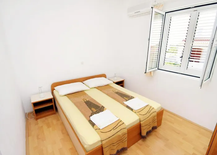 Апартаменты With A Parking Space Hvar - 5701 *